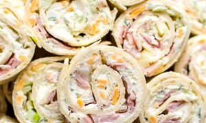 1 wrap cu branza feta si legume jpg jpeg