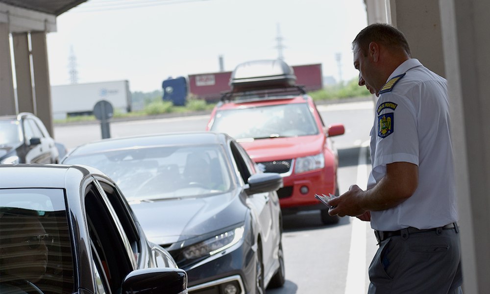 Copil de 2 ani, de origine turcă, depistat de polițiștii de frontieră în portbagajul unei mașini, în vama Giurgiu 