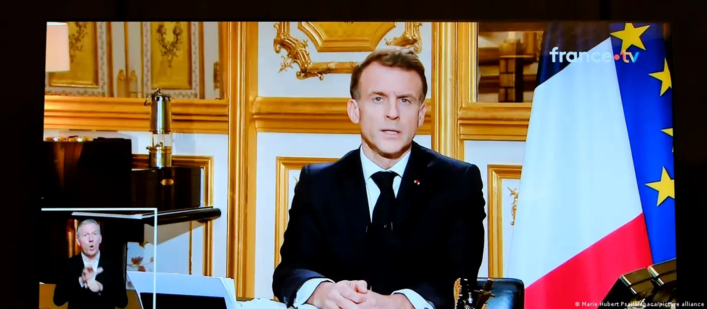Emmanuel Macron, preşedintele Franţei, adresându-se naţiunii