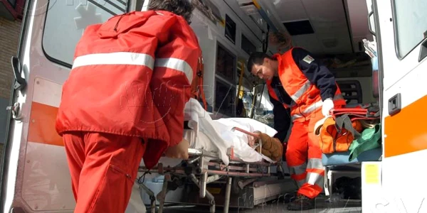 Victima a fost transportată la spital (foto arhivă)