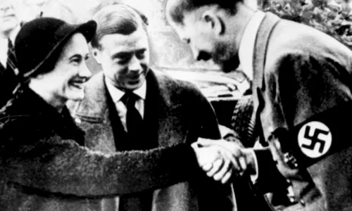 Trădări la Curtea regală a Angliei: Eduard VIII, prinţul George jpeg