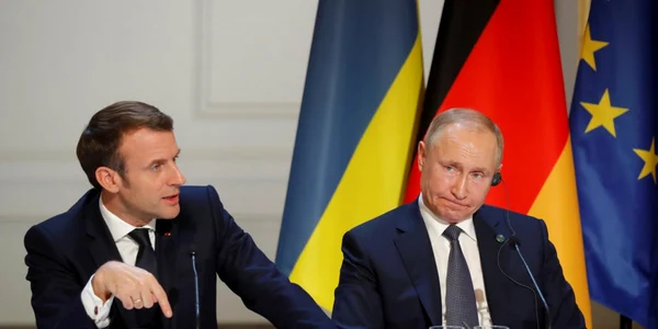 Emmanuel Macron si Vladimir Putin intr-o conferinta de presa la Paris FOTO EPA-EFE