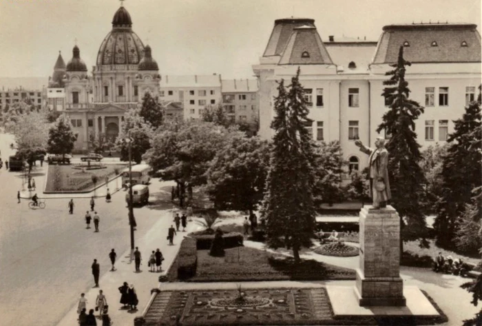 Piaţa Victoriei în anii 50