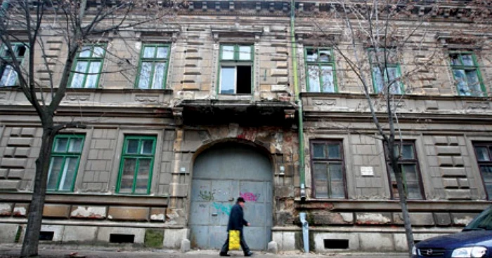 Imobilul în care a avut atelier sculptorul Romul Ladea este cea mai scumpă proprietate scoasă la vânzare în Timişoara