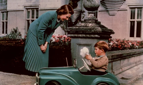 Regina Elisabeta cu Charles  foto   Getty jpg