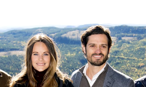 Prinz Carl Philip und Prinzessin Sofia im Hykjeberg Naturpark jpeg