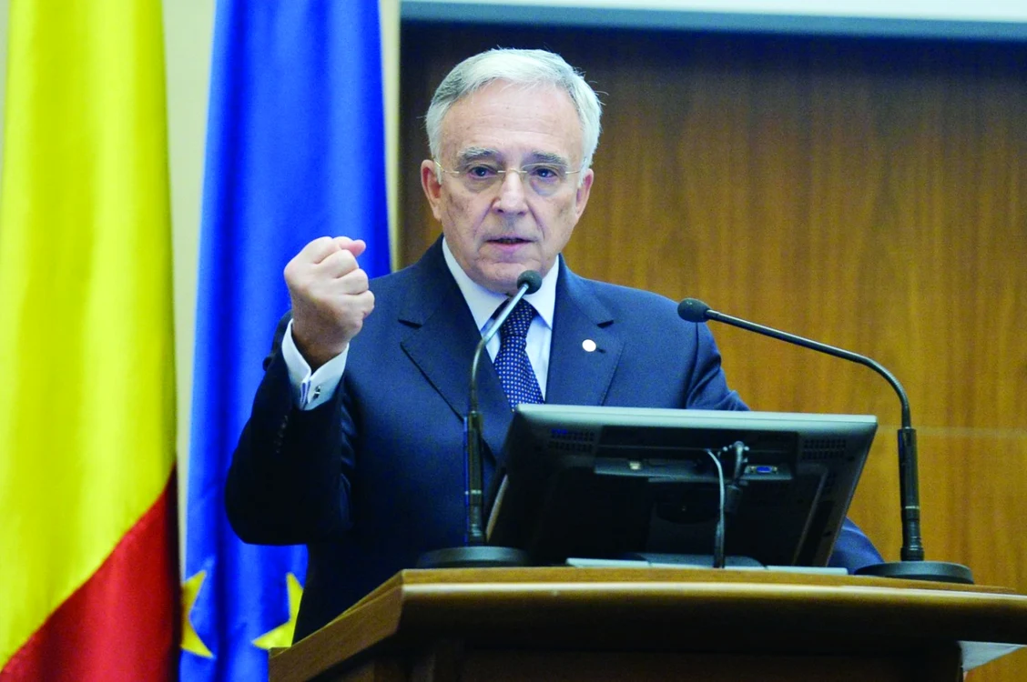 Isărescu a negociat anul 2007 pentru aderarea la UE, dar pregătirile necesare trebuiau făcute de guvernele următoare, respectiv Năstase şi Tăriceanu    FOTO  Mediafax