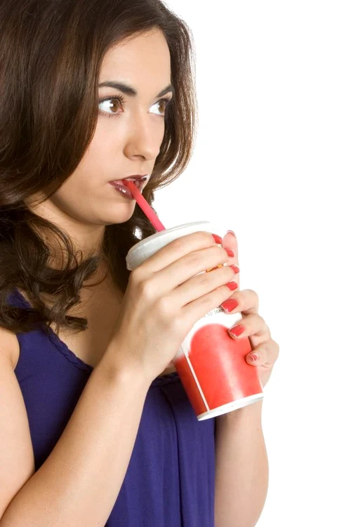 Băuturile carbogazoase pot declanşa diabet, cancer sauafecţiuni ale inimii