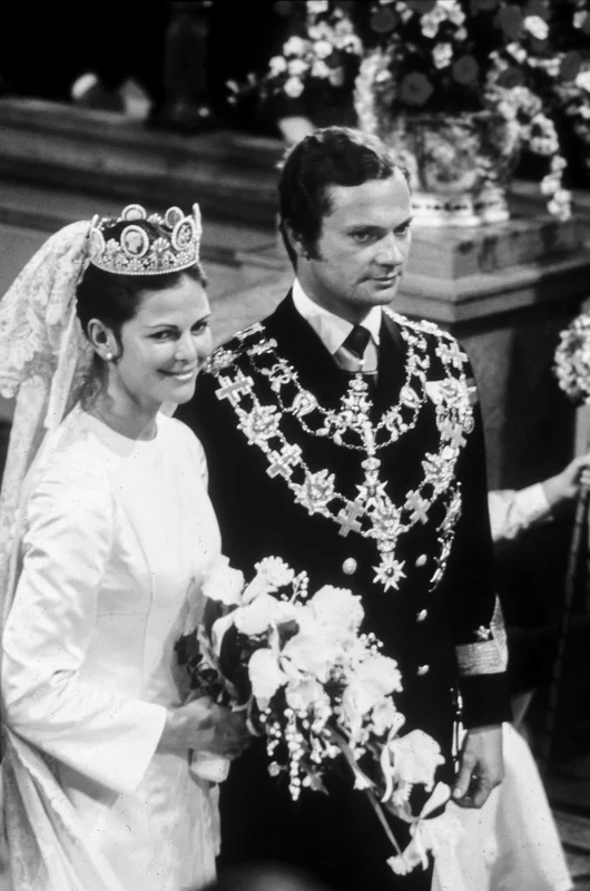 Regina Silvia și Regele Carl Gustaf al Suediei la nunta lor din 1976. FOTO: Casa Regală suedeză