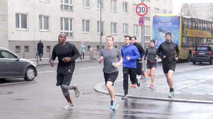 În luna februarie, a făcut jogging alături de cinci gărzi de corp