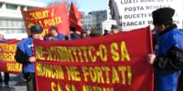 Poştaşii promit să continue protestele începute în iarnă