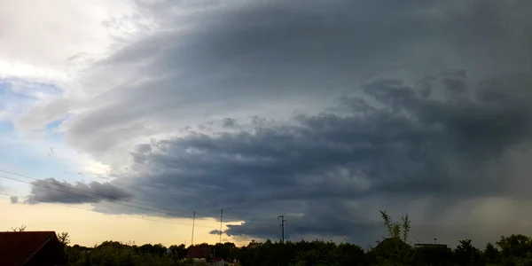 nori de furtuna Targu Jiu   Foto Sever Weather Alert Gorj jpg