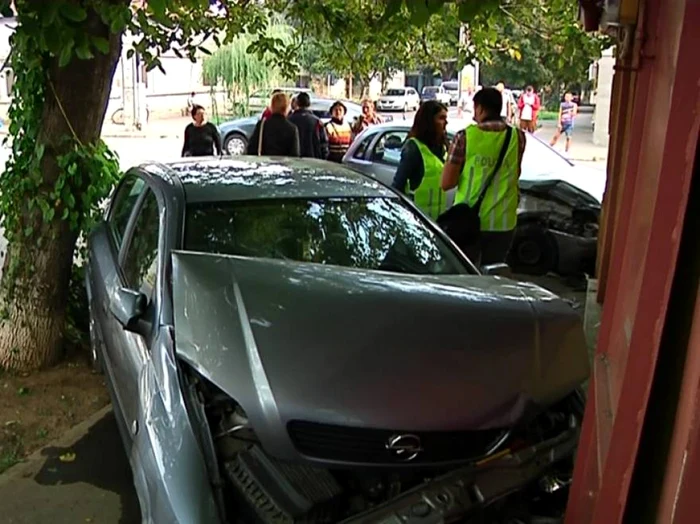 În urma accidentului, o persoană a murit la spital. Foto arhiva Adevarul