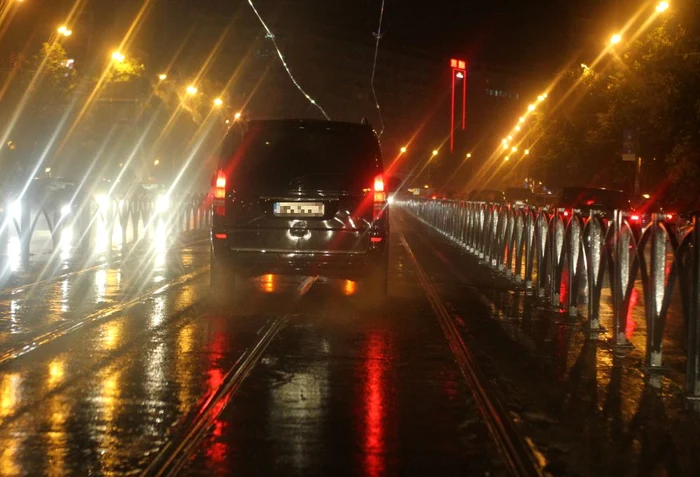 Maşinile echipei lui Ed Sheeran au fost escortate de poliţie