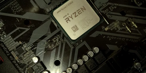 Procesor AMD Ryzen 7 5700X FOTO Adrian Pogîngeanu