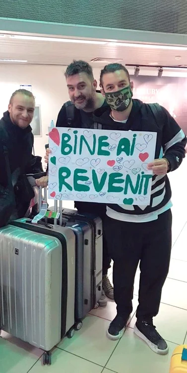 Smiley, Lucian Nagy și Șerban Cazan, de la aeroport direct în autoizolare