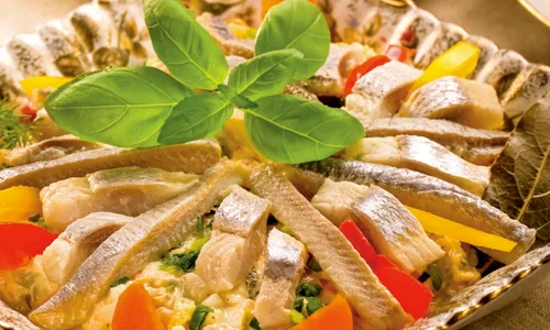 salata de hering cu sos de lamaie jpg