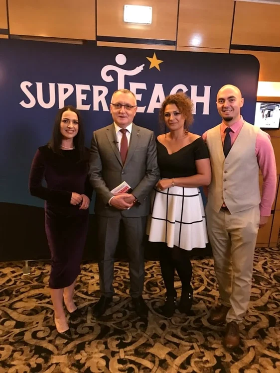 calarasi flori grozavu invatatoare cu o noua viziune foto Arh.pers.F.G.