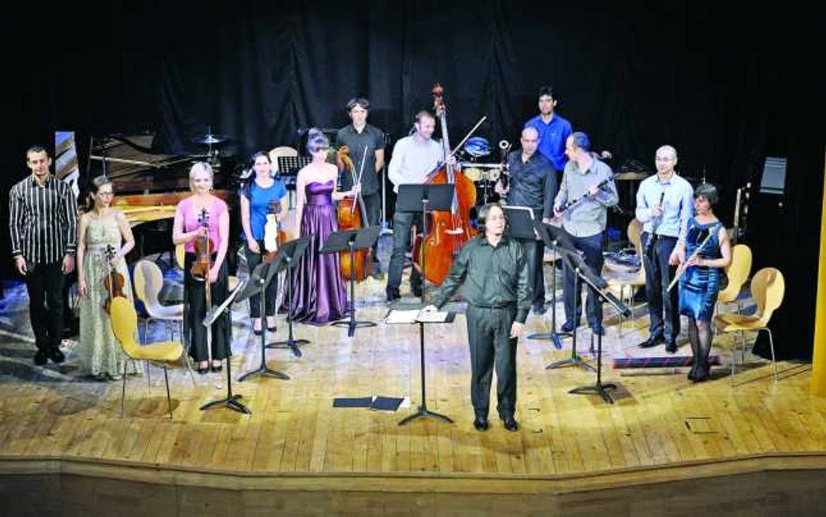 Ansamblul „ICon Arts“, condus de dirijorul Gabriel Bebeşelea FOTO Arhiva Festivalului „George Enescu“