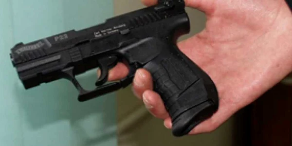 Chiar dacă pistolul este neletal