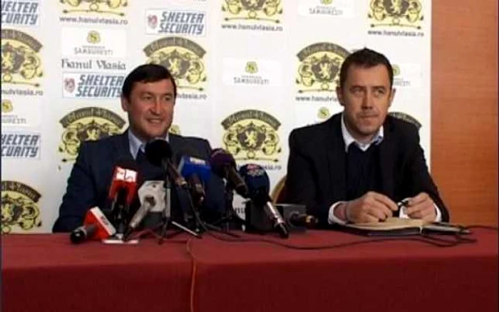 Antrenorul Viorel Moldovan şi Lucian Ionescu au plecat între timp de la Rapid