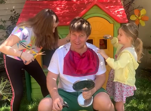 Rita are 11 ani și seamănă mai mult cu mama eifoto: captură YouTube