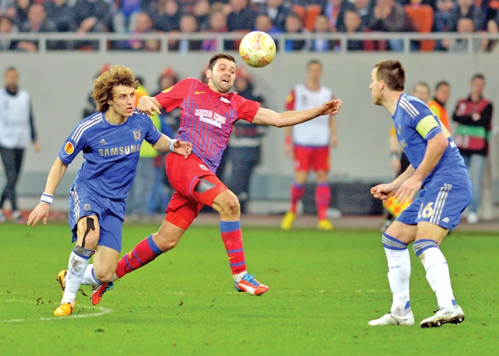 
    Rusescu a adus  victoria Stelei contra  englezilor de la Chelsea  în urmă cu câteva  sezoaneFOTO: Sportpictures.eu   