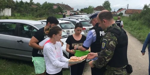 langoşi pentru poliţişti