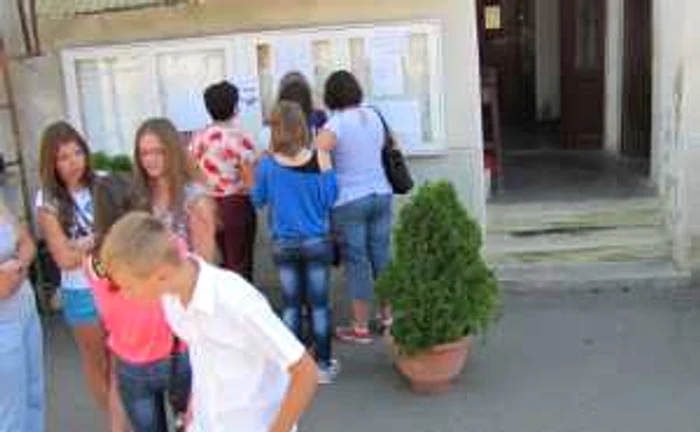 Elevii de la oraş au obţinut note mult mai bune decât cei de la sate