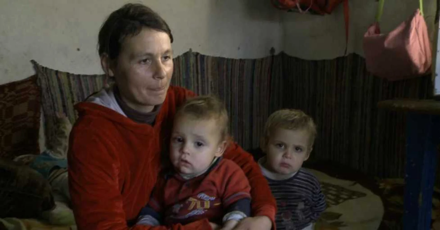 Copiii trăiesc într-o sărăcie lucie