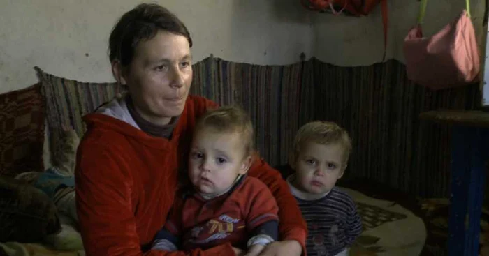 Copiii trăiesc într-o sărăcie lucie