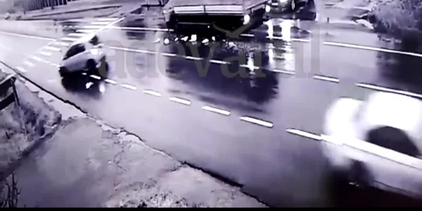 5bf55effdf52022f75ab6398 jpg