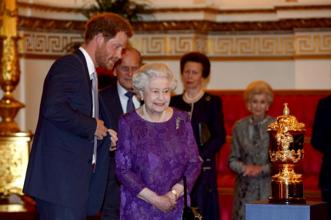 
    Prinţul Harry a făcut o serie de dezvăluiri despre modul în care se simte atunci când interacţionează cu bunica sa, Elisabeta a II-aFoto:GettyImages   