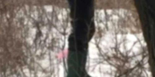 Se pare că bărbatul s-a spânzurat de mai multe zile