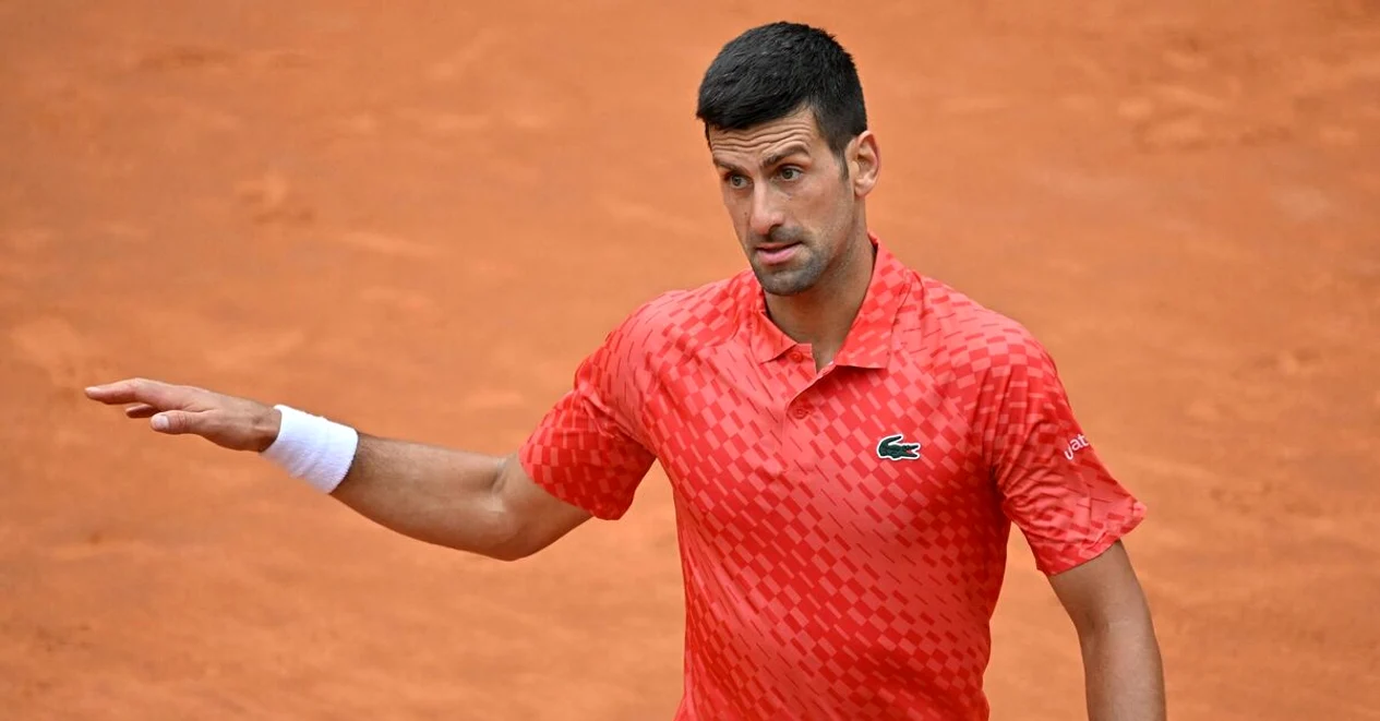 Novak Djokovici a scăpat doar cu o sperietură și un cucui după incidentul de la Roma. Foto EPA EFE