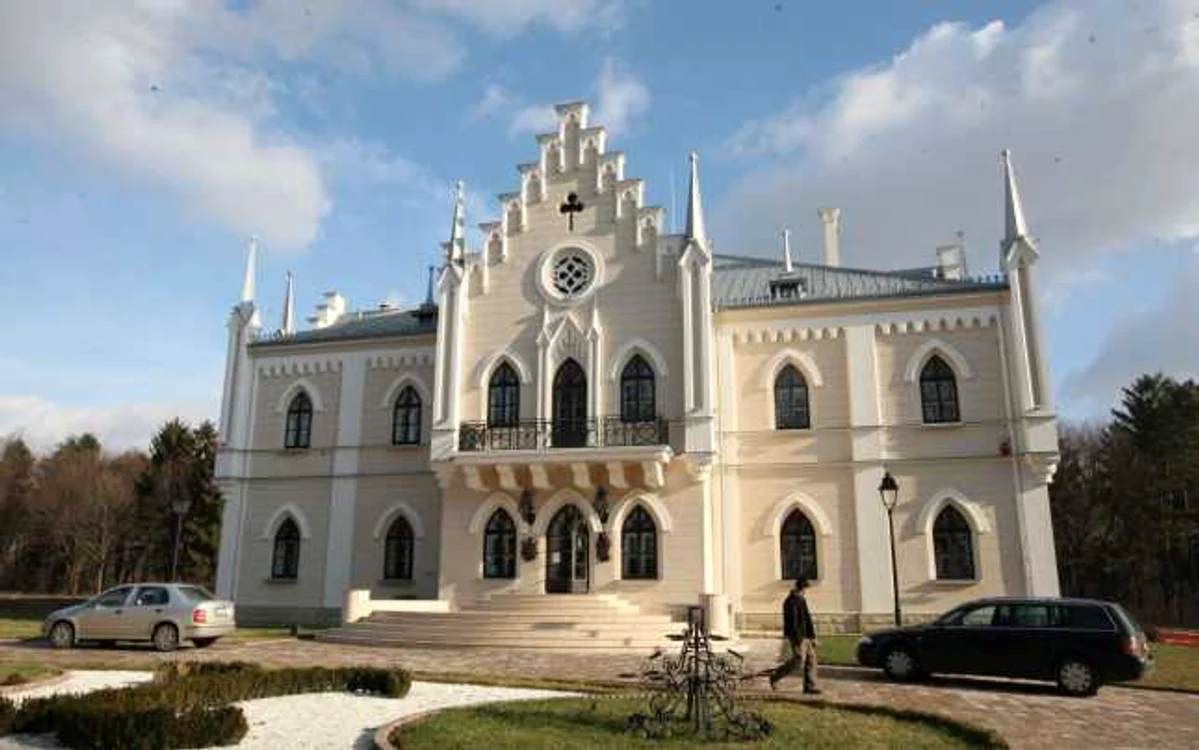 Palatul de la Ruginoasa este unul dintre cele mai frumoase monumente istorice din Iaşi FOTO Adevărul