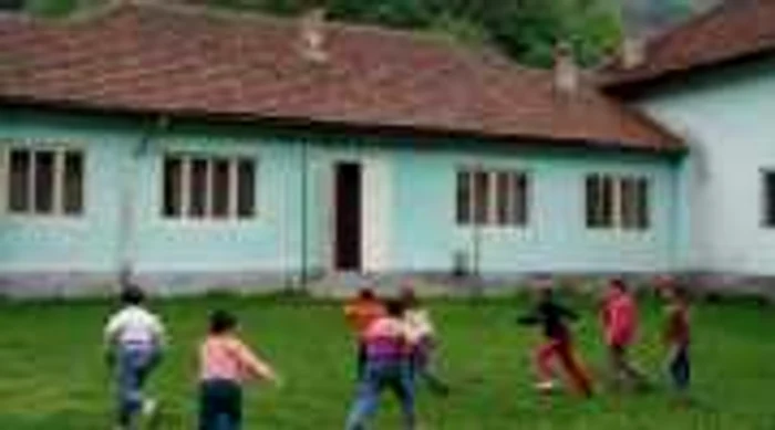 Hunedoara: Îmbogăţit din pix la Bucureşti, judeţul poate pierde finanţare europeană