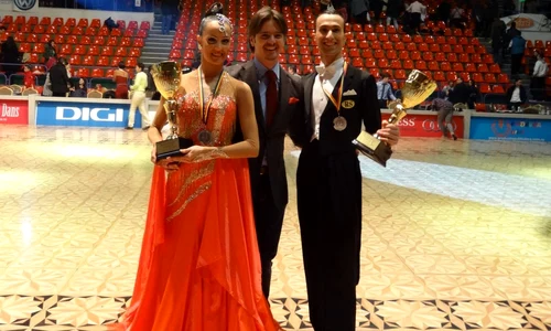 mihai si sora lui resize jpeg