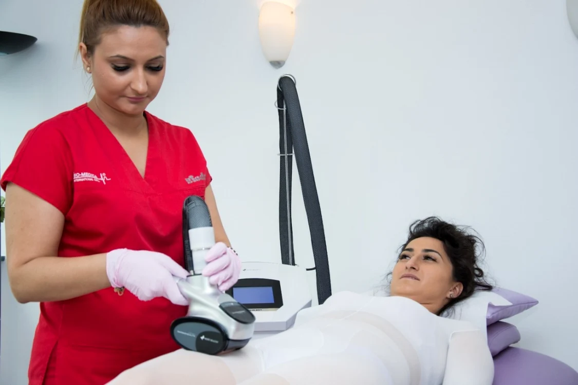 Terapiile de remodelare corporală reduc celulita şi stimulează circulaţia sângelui
