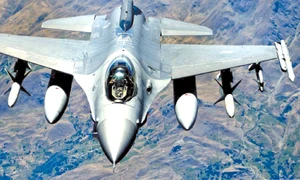 Avioane de luptă F-16 ar urma să fie desfăşurate în Polonia