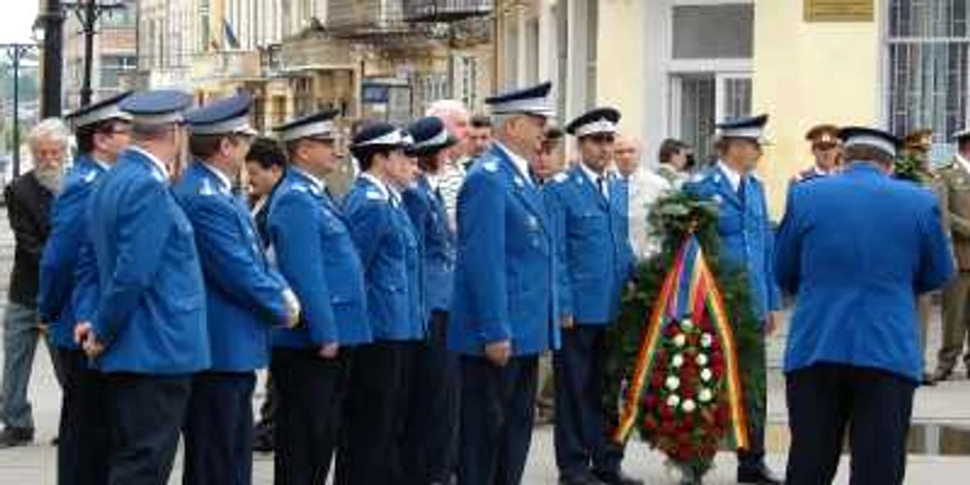 Patru jandarmi au fost avansaţi în grad pentru merite deosebite