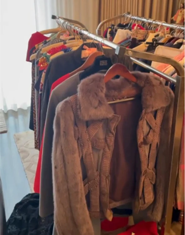 Blăniţa din vizon Roberto Cavalli a costat 7.000 de euro