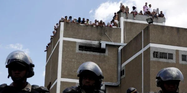revolta închisoare Venezuela  foto Al Jazeera jpg