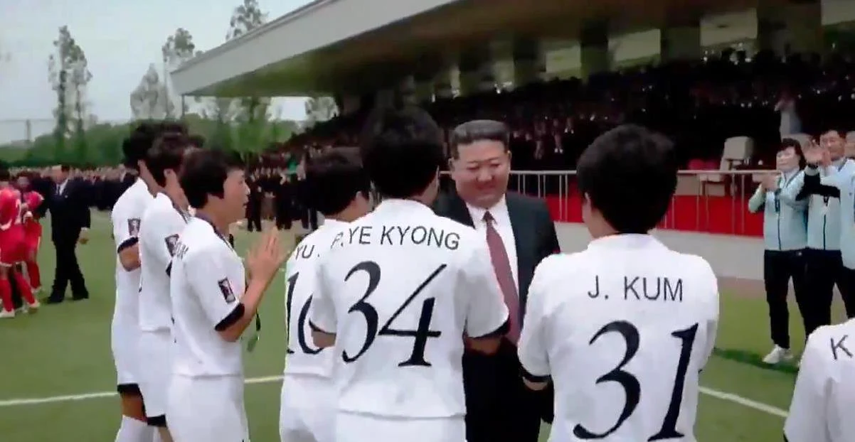 Kim Jong Un le-a felicitat pe campioanele Asiei la fotbal feminin. Reacția sportivelor a devenit virală