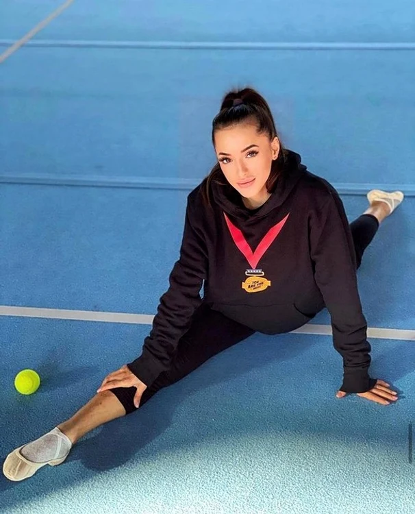 Sandra Izbaşa e una dintre cele mai sexy foste sportive ale RomânieiFOTO: Instagram