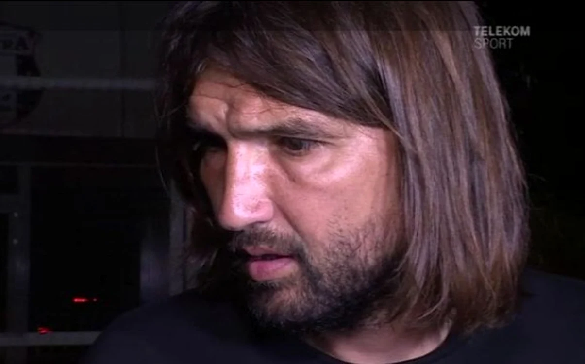 Dan Alexa a fost lovit cu pumnul de Anamaria ProdanFoto: captură video
