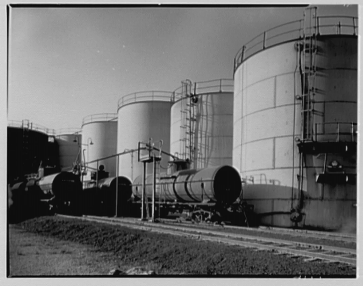 Fabrică de sticlărie americană, în perioada interbelică (© Library of Congress)