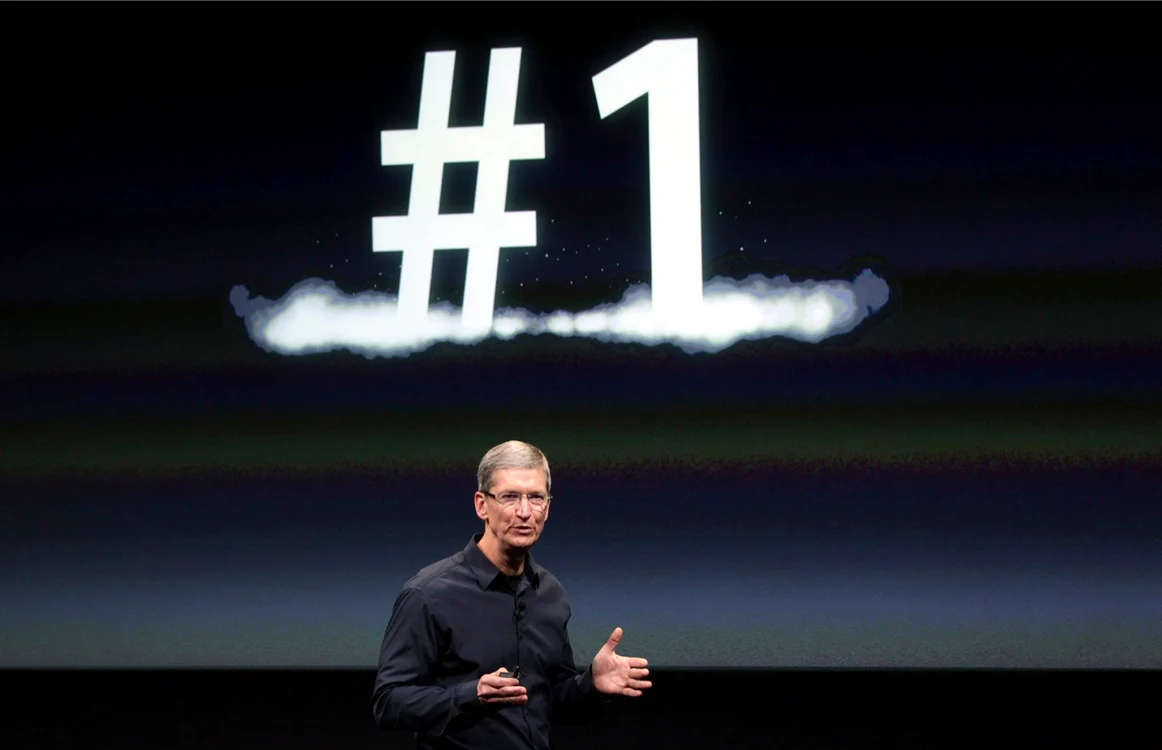 Tim Cook are misiunea de a menţine Apple pe primul loc în mintea clienţilor FOTO Reuters