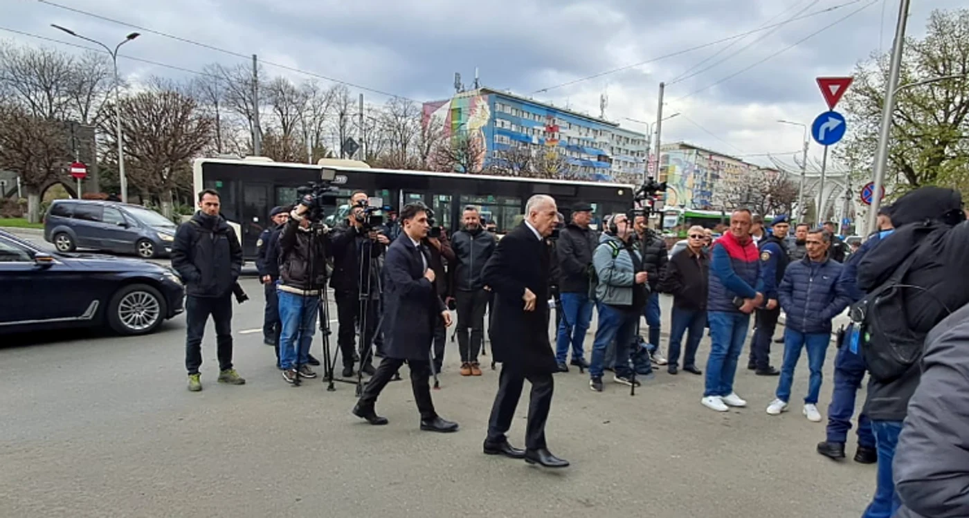 Mircea Geoană a ajuns la Cimitirul Bellu Foto/Adevărul