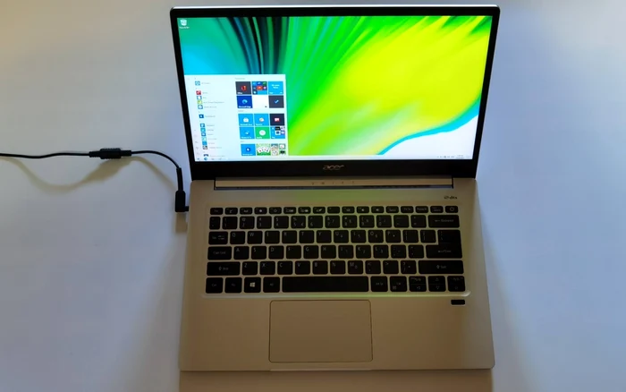 Acer Swift3 (2020) FOTO Adrian Pogîngeanu